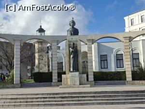 [P50] Constanța, Faleza, Mihai Eminescu și Veronica Micle, prezentată ca Muza Calliope, Opera lui Oscar Han » foto by mprofeanu
 - 
<span class="allrVoted glyphicon glyphicon-heart hidden" id="av1509471"></span>
<a class="m-l-10 hidden" id="sv1509471" onclick="voting_Foto_DelVot(,1509471,4001)" role="button">șterge vot <span class="glyphicon glyphicon-remove"></span></a>
<a id="v91509471" class=" c-red"  onclick="voting_Foto_SetVot(1509471)" role="button"><span class="glyphicon glyphicon-heart-empty"></span> <b>LIKE</b> = Votează poza</a> <img class="hidden"  id="f1509471W9" src="/imagini/loader.gif" border="0" /><span class="AjErrMes hidden" id="e1509471ErM"></span>