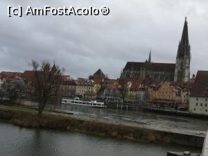 [P07] Regensburg - Se vede Catedrala Sf Petru » foto by mishu
 - 
<span class="allrVoted glyphicon glyphicon-heart hidden" id="av1041586"></span>
<a class="m-l-10 hidden" id="sv1041586" onclick="voting_Foto_DelVot(,1041586,4021)" role="button">șterge vot <span class="glyphicon glyphicon-remove"></span></a>
<a id="v91041586" class=" c-red"  onclick="voting_Foto_SetVot(1041586)" role="button"><span class="glyphicon glyphicon-heart-empty"></span> <b>LIKE</b> = Votează poza</a> <img class="hidden"  id="f1041586W9" src="/imagini/loader.gif" border="0" /><span class="AjErrMes hidden" id="e1041586ErM"></span>