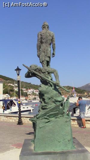 [P15] Vahti. Statuia lui Odysseus vazuta din spate.  » foto by ovidiuyepi
 - 
<span class="allrVoted glyphicon glyphicon-heart hidden" id="av814618"></span>
<a class="m-l-10 hidden" id="sv814618" onclick="voting_Foto_DelVot(,814618,4061)" role="button">șterge vot <span class="glyphicon glyphicon-remove"></span></a>
<a id="v9814618" class=" c-red"  onclick="voting_Foto_SetVot(814618)" role="button"><span class="glyphicon glyphicon-heart-empty"></span> <b>LIKE</b> = Votează poza</a> <img class="hidden"  id="f814618W9" src="/imagini/loader.gif" border="0" /><span class="AjErrMes hidden" id="e814618ErM"></span>