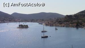 [P16] Golful Vahti si Insula Lazareto. Imagine surprinsa de la statia de benzinarie de langa intrarea in oras.  » foto by ovidiuyepi
 - 
<span class="allrVoted glyphicon glyphicon-heart hidden" id="av814619"></span>
<a class="m-l-10 hidden" id="sv814619" onclick="voting_Foto_DelVot(,814619,4061)" role="button">șterge vot <span class="glyphicon glyphicon-remove"></span></a>
<a id="v9814619" class=" c-red"  onclick="voting_Foto_SetVot(814619)" role="button"><span class="glyphicon glyphicon-heart-empty"></span> <b>LIKE</b> = Votează poza</a> <img class="hidden"  id="f814619W9" src="/imagini/loader.gif" border="0" /><span class="AjErrMes hidden" id="e814619ErM"></span>