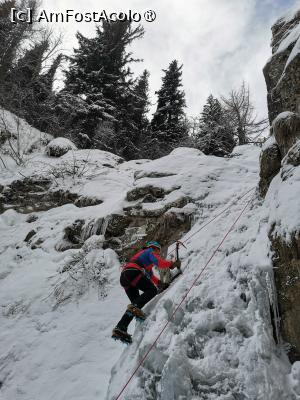 [P25] Cățărare pe Cascada Vanturis » foto by Mika
 - 
<span class="allrVoted glyphicon glyphicon-heart hidden" id="av1517279"></span>
<a class="m-l-10 hidden" id="sv1517279" onclick="voting_Foto_DelVot(,1517279,4076)" role="button">șterge vot <span class="glyphicon glyphicon-remove"></span></a>
<a id="v91517279" class=" c-red"  onclick="voting_Foto_SetVot(1517279)" role="button"><span class="glyphicon glyphicon-heart-empty"></span> <b>LIKE</b> = Votează poza</a> <img class="hidden"  id="f1517279W9" src="/imagini/loader.gif" border="0" /><span class="AjErrMes hidden" id="e1517279ErM"></span>