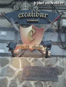 [P02] Blazonul de la intrarea in restaurantul Excalibur » foto by ileanaxperta*
 - 
<span class="allrVoted glyphicon glyphicon-heart hidden" id="av54542"></span>
<a class="m-l-10 hidden" id="sv54542" onclick="voting_Foto_DelVot(,54542,4083)" role="button">șterge vot <span class="glyphicon glyphicon-remove"></span></a>
<a id="v954542" class=" c-red"  onclick="voting_Foto_SetVot(54542)" role="button"><span class="glyphicon glyphicon-heart-empty"></span> <b>LIKE</b> = Votează poza</a> <img class="hidden"  id="f54542W9" src="/imagini/loader.gif" border="0" /><span class="AjErrMes hidden" id="e54542ErM"></span>