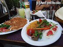 [P12] SARAY- RESTAURANT turcesc in inima Bucurestiului - lahmagiun(stanga), adana kebab, ayran si limonada » foto by kmy
 - 
<span class="allrVoted glyphicon glyphicon-heart hidden" id="av237186"></span>
<a class="m-l-10 hidden" id="sv237186" onclick="voting_Foto_DelVot(,237186,4083)" role="button">șterge vot <span class="glyphicon glyphicon-remove"></span></a>
<a id="v9237186" class=" c-red"  onclick="voting_Foto_SetVot(237186)" role="button"><span class="glyphicon glyphicon-heart-empty"></span> <b>LIKE</b> = Votează poza</a> <img class="hidden"  id="f237186W9" src="/imagini/loader.gif" border="0" /><span class="AjErrMes hidden" id="e237186ErM"></span>