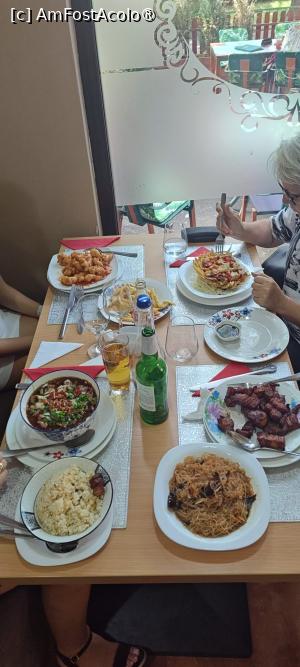 [P08] București - Long Fong, restaurant chinezesc. Masa noastră. » foto by iulianic
 - 
<span class="allrVoted glyphicon glyphicon-heart hidden" id="av1447041"></span>
<a class="m-l-10 hidden" id="sv1447041" onclick="voting_Foto_DelVot(,1447041,4083)" role="button">șterge vot <span class="glyphicon glyphicon-remove"></span></a>
<a id="v91447041" class=" c-red"  onclick="voting_Foto_SetVot(1447041)" role="button"><span class="glyphicon glyphicon-heart-empty"></span> <b>LIKE</b> = Votează poza</a> <img class="hidden"  id="f1447041W9" src="/imagini/loader.gif" border="0" /><span class="AjErrMes hidden" id="e1447041ErM"></span>