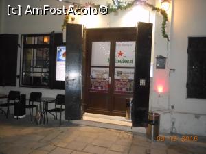 [P13] Hanul cu Tei - Intrarea din Str. Lipscani. Locul de fumat.  » foto by iulianic
 - 
<span class="allrVoted glyphicon glyphicon-heart hidden" id="av816691"></span>
<a class="m-l-10 hidden" id="sv816691" onclick="voting_Foto_DelVot(,816691,4083)" role="button">șterge vot <span class="glyphicon glyphicon-remove"></span></a>
<a id="v9816691" class=" c-red"  onclick="voting_Foto_SetVot(816691)" role="button"><span class="glyphicon glyphicon-heart-empty"></span> <b>LIKE</b> = Votează poza</a> <img class="hidden"  id="f816691W9" src="/imagini/loader.gif" border="0" /><span class="AjErrMes hidden" id="e816691ErM"></span>