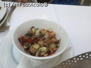 [P21] Salata de hribi (the best)  » foto by mishu
 - 
<span class="allrVoted glyphicon glyphicon-heart hidden" id="av961334"></span>
<a class="m-l-10 hidden" id="sv961334" onclick="voting_Foto_DelVot(,961334,4083)" role="button">șterge vot <span class="glyphicon glyphicon-remove"></span></a>
<a id="v9961334" class=" c-red"  onclick="voting_Foto_SetVot(961334)" role="button"><span class="glyphicon glyphicon-heart-empty"></span> <b>LIKE</b> = Votează poza</a> <img class="hidden"  id="f961334W9" src="/imagini/loader.gif" border="0" /><span class="AjErrMes hidden" id="e961334ErM"></span>