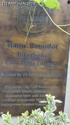 [P13] Hanu’ Berarilor - Casa Elena Lupescu - placa ”memorială” » foto by Carmen Ion
 - 
<span class="allrVoted glyphicon glyphicon-heart hidden" id="av1432130"></span>
<a class="m-l-10 hidden" id="sv1432130" onclick="voting_Foto_DelVot(,1432130,4083)" role="button">șterge vot <span class="glyphicon glyphicon-remove"></span></a>
<a id="v91432130" class=" c-red"  onclick="voting_Foto_SetVot(1432130)" role="button"><span class="glyphicon glyphicon-heart-empty"></span> <b>LIKE</b> = Votează poza</a> <img class="hidden"  id="f1432130W9" src="/imagini/loader.gif" border="0" /><span class="AjErrMes hidden" id="e1432130ErM"></span>