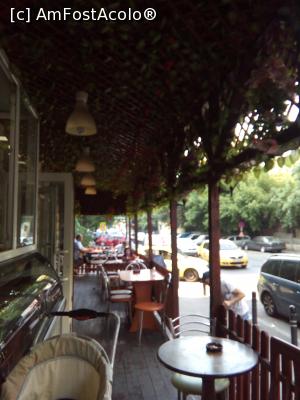 [P06] Umilul restaurant turcesc Sanli, aflat pe Strada Teiul Doamnei, foarte aproape de intersecția cu Bulevardul Lacul Tei » foto by danaeldreny*
 - 
<span class="allrVoted glyphicon glyphicon-heart hidden" id="av881407"></span>
<a class="m-l-10 hidden" id="sv881407" onclick="voting_Foto_DelVot(,881407,4083)" role="button">șterge vot <span class="glyphicon glyphicon-remove"></span></a>
<a id="v9881407" class=" c-red"  onclick="voting_Foto_SetVot(881407)" role="button"><span class="glyphicon glyphicon-heart-empty"></span> <b>LIKE</b> = Votează poza</a> <img class="hidden"  id="f881407W9" src="/imagini/loader.gif" border="0" /><span class="AjErrMes hidden" id="e881407ErM"></span>