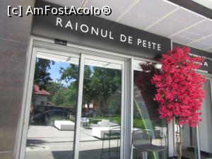 [P01] Faţada restaurantului Raionul de peşte din clădirea Agora.- Floreasca » foto by Michi
 - 
<span class="allrVoted glyphicon glyphicon-heart hidden" id="av1374320"></span>
<a class="m-l-10 hidden" id="sv1374320" onclick="voting_Foto_DelVot(,1374320,4083)" role="button">șterge vot <span class="glyphicon glyphicon-remove"></span></a>
<a id="v91374320" class=" c-red"  onclick="voting_Foto_SetVot(1374320)" role="button"><span class="glyphicon glyphicon-heart-empty"></span> <b>LIKE</b> = Votează poza</a> <img class="hidden"  id="f1374320W9" src="/imagini/loader.gif" border="0" /><span class="AjErrMes hidden" id="e1374320ErM"></span>