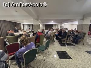 [P51] Sala de conferințe din hotel,și noi pe acolo » foto by AZE
 - 
<span class="allrVoted glyphicon glyphicon-heart hidden" id="av1478306"></span>
<a class="m-l-10 hidden" id="sv1478306" onclick="voting_Foto_DelVot(,1478306,4108)" role="button">șterge vot <span class="glyphicon glyphicon-remove"></span></a>
<a id="v91478306" class=" c-red"  onclick="voting_Foto_SetVot(1478306)" role="button"><span class="glyphicon glyphicon-heart-empty"></span> <b>LIKE</b> = Votează poza</a> <img class="hidden"  id="f1478306W9" src="/imagini/loader.gif" border="0" /><span class="AjErrMes hidden" id="e1478306ErM"></span>