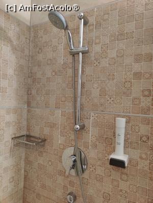 [P14] Hotel Club Bucovina; camera 208 » foto by crismis
 - 
<span class="allrVoted glyphicon glyphicon-heart hidden" id="av1478836"></span>
<a class="m-l-10 hidden" id="sv1478836" onclick="voting_Foto_DelVot(,1478836,4108)" role="button">șterge vot <span class="glyphicon glyphicon-remove"></span></a>
<a id="v91478836" class=" c-red"  onclick="voting_Foto_SetVot(1478836)" role="button"><span class="glyphicon glyphicon-heart-empty"></span> <b>LIKE</b> = Votează poza</a> <img class="hidden"  id="f1478836W9" src="/imagini/loader.gif" border="0" /><span class="AjErrMes hidden" id="e1478836ErM"></span>