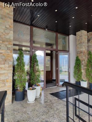 [P35] Hotel Club Bucovina; intrarea » foto by crismis
 - 
<span class="allrVoted glyphicon glyphicon-heart hidden" id="av1478857"></span>
<a class="m-l-10 hidden" id="sv1478857" onclick="voting_Foto_DelVot(,1478857,4108)" role="button">șterge vot <span class="glyphicon glyphicon-remove"></span></a>
<a id="v91478857" class=" c-red"  onclick="voting_Foto_SetVot(1478857)" role="button"><span class="glyphicon glyphicon-heart-empty"></span> <b>LIKE</b> = Votează poza</a> <img class="hidden"  id="f1478857W9" src="/imagini/loader.gif" border="0" /><span class="AjErrMes hidden" id="e1478857ErM"></span>