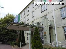 [P02] Hotel Tulip Inn Millennium - 3* Superior, intrarea principala strajuita de doi arbusti semeti. » foto by iulianic
 - 
<span class="allrVoted glyphicon glyphicon-heart hidden" id="av361398"></span>
<a class="m-l-10 hidden" id="sv361398" onclick="voting_Foto_DelVot(,361398,4150)" role="button">șterge vot <span class="glyphicon glyphicon-remove"></span></a>
<a id="v9361398" class=" c-red"  onclick="voting_Foto_SetVot(361398)" role="button"><span class="glyphicon glyphicon-heart-empty"></span> <b>LIKE</b> = Votează poza</a> <img class="hidden"  id="f361398W9" src="/imagini/loader.gif" border="0" /><span class="AjErrMes hidden" id="e361398ErM"></span>