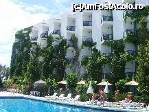 [P14] Club Hotel Sera - corpul club » foto by Andox
 - 
<span class="allrVoted glyphicon glyphicon-heart hidden" id="av242970"></span>
<a class="m-l-10 hidden" id="sv242970" onclick="voting_Foto_DelVot(,242970,4159)" role="button">șterge vot <span class="glyphicon glyphicon-remove"></span></a>
<a id="v9242970" class=" c-red"  onclick="voting_Foto_SetVot(242970)" role="button"><span class="glyphicon glyphicon-heart-empty"></span> <b>LIKE</b> = Votează poza</a> <img class="hidden"  id="f242970W9" src="/imagini/loader.gif" border="0" /><span class="AjErrMes hidden" id="e242970ErM"></span>