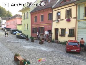 [P01] Sighisoara - centrul istoric » foto by mishu
 - 
<span class="allrVoted glyphicon glyphicon-heart hidden" id="av912865"></span>
<a class="m-l-10 hidden" id="sv912865" onclick="voting_Foto_DelVot(,912865,4175)" role="button">șterge vot <span class="glyphicon glyphicon-remove"></span></a>
<a id="v9912865" class=" c-red"  onclick="voting_Foto_SetVot(912865)" role="button"><span class="glyphicon glyphicon-heart-empty"></span> <b>LIKE</b> = Votează poza</a> <img class="hidden"  id="f912865W9" src="/imagini/loader.gif" border="0" /><span class="AjErrMes hidden" id="e912865ErM"></span>