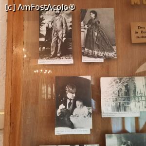 [P17] Ciolcești, Argeș, Casa Memorială Dinu Lipatti, Prima Sală de expoziție, Micul Dinu la 6 luni cu tatăl și sus sunt bunicii, Constantin și Elena Lipatti » foto by mprofeanu
 - 
<span class="allrVoted glyphicon glyphicon-heart hidden" id="av1443281"></span>
<a class="m-l-10 hidden" id="sv1443281" onclick="voting_Foto_DelVot(,1443281,4219)" role="button">șterge vot <span class="glyphicon glyphicon-remove"></span></a>
<a id="v91443281" class=" c-red"  onclick="voting_Foto_SetVot(1443281)" role="button"><span class="glyphicon glyphicon-heart-empty"></span> <b>LIKE</b> = Votează poza</a> <img class="hidden"  id="f1443281W9" src="/imagini/loader.gif" border="0" /><span class="AjErrMes hidden" id="e1443281ErM"></span>