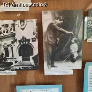 [P18] Ciolcești, Argeș, Casa Memorială Dinu Lipatti, Prima Sală de expoziție, Micul Dinu la 4 ani, la botez cu Nașul George Enescu » foto by mprofeanu
 - 
<span class="allrVoted glyphicon glyphicon-heart hidden" id="av1443282"></span>
<a class="m-l-10 hidden" id="sv1443282" onclick="voting_Foto_DelVot(,1443282,4219)" role="button">șterge vot <span class="glyphicon glyphicon-remove"></span></a>
<a id="v91443282" class=" c-red"  onclick="voting_Foto_SetVot(1443282)" role="button"><span class="glyphicon glyphicon-heart-empty"></span> <b>LIKE</b> = Votează poza</a> <img class="hidden"  id="f1443282W9" src="/imagini/loader.gif" border="0" /><span class="AjErrMes hidden" id="e1443282ErM"></span>