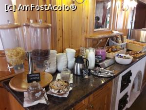 [P13] imagini de la micul dejun - restaurantul de la parter » foto by silvia tudoran
 - 
<span class="allrVoted glyphicon glyphicon-heart hidden" id="av1154195"></span>
<a class="m-l-10 hidden" id="sv1154195" onclick="voting_Foto_DelVot(,1154195,4223)" role="button">șterge vot <span class="glyphicon glyphicon-remove"></span></a>
<a id="v91154195" class=" c-red"  onclick="voting_Foto_SetVot(1154195)" role="button"><span class="glyphicon glyphicon-heart-empty"></span> <b>LIKE</b> = Votează poza</a> <img class="hidden"  id="f1154195W9" src="/imagini/loader.gif" border="0" /><span class="AjErrMes hidden" id="e1154195ErM"></span>