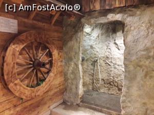 [P19] În centrul Spa- grota cu dușurile » foto by silvia tudoran
 - 
<span class="allrVoted glyphicon glyphicon-heart hidden" id="av1154201"></span>
<a class="m-l-10 hidden" id="sv1154201" onclick="voting_Foto_DelVot(,1154201,4223)" role="button">șterge vot <span class="glyphicon glyphicon-remove"></span></a>
<a id="v91154201" class=" c-red"  onclick="voting_Foto_SetVot(1154201)" role="button"><span class="glyphicon glyphicon-heart-empty"></span> <b>LIKE</b> = Votează poza</a> <img class="hidden"  id="f1154201W9" src="/imagini/loader.gif" border="0" /><span class="AjErrMes hidden" id="e1154201ErM"></span>