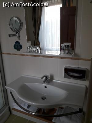 [P23] grupul sanitar al camerei 214 » foto by silvia tudoran
 - 
<span class="allrVoted glyphicon glyphicon-heart hidden" id="av1154205"></span>
<a class="m-l-10 hidden" id="sv1154205" onclick="voting_Foto_DelVot(,1154205,4223)" role="button">șterge vot <span class="glyphicon glyphicon-remove"></span></a>
<a id="v91154205" class=" c-red"  onclick="voting_Foto_SetVot(1154205)" role="button"><span class="glyphicon glyphicon-heart-empty"></span> <b>LIKE</b> = Votează poza</a> <img class="hidden"  id="f1154205W9" src="/imagini/loader.gif" border="0" /><span class="AjErrMes hidden" id="e1154205ErM"></span>