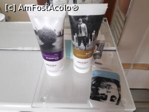 [P24] produse de igienă -grupul sanitar al camerei 214 » foto by silvia tudoran
 - 
<span class="allrVoted glyphicon glyphicon-heart hidden" id="av1154206"></span>
<a class="m-l-10 hidden" id="sv1154206" onclick="voting_Foto_DelVot(,1154206,4223)" role="button">șterge vot <span class="glyphicon glyphicon-remove"></span></a>
<a id="v91154206" class=" c-red"  onclick="voting_Foto_SetVot(1154206)" role="button"><span class="glyphicon glyphicon-heart-empty"></span> <b>LIKE</b> = Votează poza</a> <img class="hidden"  id="f1154206W9" src="/imagini/loader.gif" border="0" /><span class="AjErrMes hidden" id="e1154206ErM"></span>