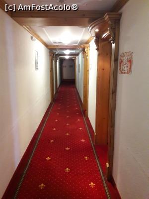 [P06] spațiu comun- holul de la etajul al doilea » foto by silvia tudoran
 - 
<span class="allrVoted glyphicon glyphicon-heart hidden" id="av1154188"></span>
<a class="m-l-10 hidden" id="sv1154188" onclick="voting_Foto_DelVot(,1154188,4223)" role="button">șterge vot <span class="glyphicon glyphicon-remove"></span></a>
<a id="v91154188" class=" c-red"  onclick="voting_Foto_SetVot(1154188)" role="button"><span class="glyphicon glyphicon-heart-empty"></span> <b>LIKE</b> = Votează poza</a> <img class="hidden"  id="f1154188W9" src="/imagini/loader.gif" border="0" /><span class="AjErrMes hidden" id="e1154188ErM"></span>