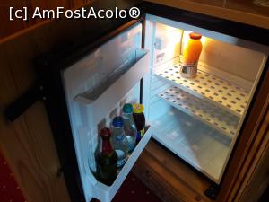 [P08] minibar în camera » foto by silvia tudoran
 - 
<span class="allrVoted glyphicon glyphicon-heart hidden" id="av1154190"></span>
<a class="m-l-10 hidden" id="sv1154190" onclick="voting_Foto_DelVot(,1154190,4223)" role="button">șterge vot <span class="glyphicon glyphicon-remove"></span></a>
<a id="v91154190" class=" c-red"  onclick="voting_Foto_SetVot(1154190)" role="button"><span class="glyphicon glyphicon-heart-empty"></span> <b>LIKE</b> = Votează poza</a> <img class="hidden"  id="f1154190W9" src="/imagini/loader.gif" border="0" /><span class="AjErrMes hidden" id="e1154190ErM"></span>