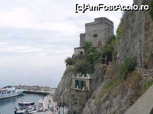 [P02] Torre Aurora - Monterosso » foto by Mika
 - 
<span class="allrVoted glyphicon glyphicon-heart hidden" id="av687246"></span>
<a class="m-l-10 hidden" id="sv687246" onclick="voting_Foto_DelVot(,687246,4285)" role="button">șterge vot <span class="glyphicon glyphicon-remove"></span></a>
<a id="v9687246" class=" c-red"  onclick="voting_Foto_SetVot(687246)" role="button"><span class="glyphicon glyphicon-heart-empty"></span> <b>LIKE</b> = Votează poza</a> <img class="hidden"  id="f687246W9" src="/imagini/loader.gif" border="0" /><span class="AjErrMes hidden" id="e687246ErM"></span>