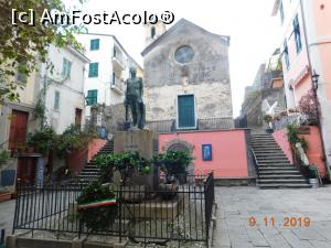 [P40] Corniglia :piața centrală, Largo Taragio, monumentul eroilor Căzuți și casa de rugăciune Santa Ecaterina » foto by irinad
 - 
<span class="allrVoted glyphicon glyphicon-heart hidden" id="av1139814"></span>
<a class="m-l-10 hidden" id="sv1139814" onclick="voting_Foto_DelVot(,1139814,4285)" role="button">șterge vot <span class="glyphicon glyphicon-remove"></span></a>
<a id="v91139814" class=" c-red"  onclick="voting_Foto_SetVot(1139814)" role="button"><span class="glyphicon glyphicon-heart-empty"></span> <b>LIKE</b> = Votează poza</a> <img class="hidden"  id="f1139814W9" src="/imagini/loader.gif" border="0" /><span class="AjErrMes hidden" id="e1139814ErM"></span>