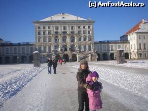 [P17] Palatul Nymphenburg » foto by robert
 - 
<span class="allrVoted glyphicon glyphicon-heart hidden" id="av583496"></span>
<a class="m-l-10 hidden" id="sv583496" onclick="voting_Foto_DelVot(,583496,4310)" role="button">șterge vot <span class="glyphicon glyphicon-remove"></span></a>
<a id="v9583496" class=" c-red"  onclick="voting_Foto_SetVot(583496)" role="button"><span class="glyphicon glyphicon-heart-empty"></span> <b>LIKE</b> = Votează poza</a> <img class="hidden"  id="f583496W9" src="/imagini/loader.gif" border="0" /><span class="AjErrMes hidden" id="e583496ErM"></span>
