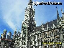 [P32] Marienplatz- Primaria Noua.Observati arhitectura cladirii. » foto by adryana
 - 
<span class="allrVoted glyphicon glyphicon-heart hidden" id="av317010"></span>
<a class="m-l-10 hidden" id="sv317010" onclick="voting_Foto_DelVot(,317010,4310)" role="button">șterge vot <span class="glyphicon glyphicon-remove"></span></a>
<a id="v9317010" class=" c-red"  onclick="voting_Foto_SetVot(317010)" role="button"><span class="glyphicon glyphicon-heart-empty"></span> <b>LIKE</b> = Votează poza</a> <img class="hidden"  id="f317010W9" src="/imagini/loader.gif" border="0" /><span class="AjErrMes hidden" id="e317010ErM"></span>