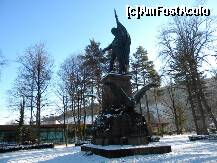 [P10] Austria - Innsbruck - Monument statuar dedicat lui Andreas Hofer » foto by popescu.borsa*
 - 
<span class="allrVoted glyphicon glyphicon-heart hidden" id="av178357"></span>
<a class="m-l-10 hidden" id="sv178357" onclick="voting_Foto_DelVot(,178357,4343)" role="button">șterge vot <span class="glyphicon glyphicon-remove"></span></a>
<a id="v9178357" class=" c-red"  onclick="voting_Foto_SetVot(178357)" role="button"><span class="glyphicon glyphicon-heart-empty"></span> <b>LIKE</b> = Votează poza</a> <img class="hidden"  id="f178357W9" src="/imagini/loader.gif" border="0" /><span class="AjErrMes hidden" id="e178357ErM"></span>