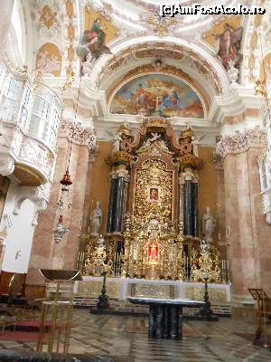 [P22] Innsbruck - Domkirche St. Jakob, altarul.  » foto by iulianic
 - 
<span class="allrVoted glyphicon glyphicon-heart hidden" id="av698260"></span>
<a class="m-l-10 hidden" id="sv698260" onclick="voting_Foto_DelVot(,698260,4343)" role="button">șterge vot <span class="glyphicon glyphicon-remove"></span></a>
<a id="v9698260" class=" c-red"  onclick="voting_Foto_SetVot(698260)" role="button"><span class="glyphicon glyphicon-heart-empty"></span> <b>LIKE</b> = Votează poza</a> <img class="hidden"  id="f698260W9" src="/imagini/loader.gif" border="0" /><span class="AjErrMes hidden" id="e698260ErM"></span>