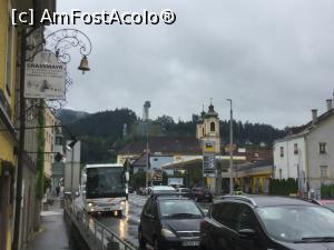 [P01] 3 in 1 - pe fundal trambulina de la Bergisel, la mijloc Basilica St. Wilten, si in plan apropiat muzeul clopotelor. Iar in dreptul autocarului este statia autobuzului turistic.  » foto by mishu
 - 
<span class="allrVoted glyphicon glyphicon-heart hidden" id="av1002016"></span>
<a class="m-l-10 hidden" id="sv1002016" onclick="voting_Foto_DelVot(,1002016,4343)" role="button">șterge vot <span class="glyphicon glyphicon-remove"></span></a>
<a id="v91002016" class=" c-red"  onclick="voting_Foto_SetVot(1002016)" role="button"><span class="glyphicon glyphicon-heart-empty"></span> <b>LIKE</b> = Votează poza</a> <img class="hidden"  id="f1002016W9" src="/imagini/loader.gif" border="0" /><span class="AjErrMes hidden" id="e1002016ErM"></span>