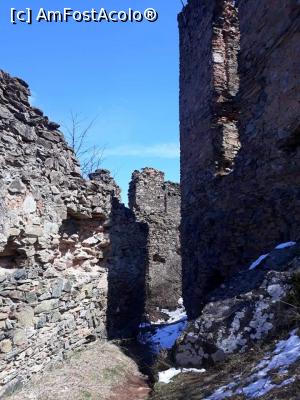 [P19] Ziduri, ruine » foto by Daniela H
 - 
<span class="allrVoted glyphicon glyphicon-heart hidden" id="av1357360"></span>
<a class="m-l-10 hidden" id="sv1357360" onclick="voting_Foto_DelVot(,1357360,4346)" role="button">șterge vot <span class="glyphicon glyphicon-remove"></span></a>
<a id="v91357360" class=" c-red"  onclick="voting_Foto_SetVot(1357360)" role="button"><span class="glyphicon glyphicon-heart-empty"></span> <b>LIKE</b> = Votează poza</a> <img class="hidden"  id="f1357360W9" src="/imagini/loader.gif" border="0" /><span class="AjErrMes hidden" id="e1357360ErM"></span>