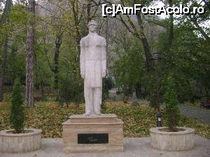 [P25] Statuia lui Mihai Eminescu din Parcul Cetății » foto by costy69*
 - 
<span class="allrVoted glyphicon glyphicon-heart hidden" id="av692855"></span>
<a class="m-l-10 hidden" id="sv692855" onclick="voting_Foto_DelVot(,692855,4370)" role="button">șterge vot <span class="glyphicon glyphicon-remove"></span></a>
<a id="v9692855" class=" c-red"  onclick="voting_Foto_SetVot(692855)" role="button"><span class="glyphicon glyphicon-heart-empty"></span> <b>LIKE</b> = Votează poza</a> <img class="hidden"  id="f692855W9" src="/imagini/loader.gif" border="0" /><span class="AjErrMes hidden" id="e692855ErM"></span>