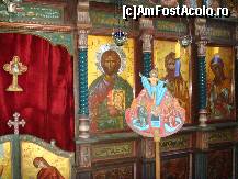 [P08] icoane din mica bisericuta din gradina aflata pe drumul spre plaja de la hotelul Macedonian Sun la hotelul Athos Palace. » foto by sandu.53
 - 
<span class="allrVoted glyphicon glyphicon-heart hidden" id="av144138"></span>
<a class="m-l-10 hidden" id="sv144138" onclick="voting_Foto_DelVot(,144138,4378)" role="button">șterge vot <span class="glyphicon glyphicon-remove"></span></a>
<a id="v9144138" class=" c-red"  onclick="voting_Foto_SetVot(144138)" role="button"><span class="glyphicon glyphicon-heart-empty"></span> <b>LIKE</b> = Votează poza</a> <img class="hidden"  id="f144138W9" src="/imagini/loader.gif" border="0" /><span class="AjErrMes hidden" id="e144138ErM"></span>