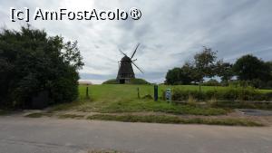 [P73] De prin sate - moară de vânt » foto by Dragoș_MD
 - 
<span class="allrVoted glyphicon glyphicon-heart hidden" id="av1512591"></span>
<a class="m-l-10 hidden" id="sv1512591" onclick="voting_Foto_DelVot(,1512591,4424)" role="button">șterge vot <span class="glyphicon glyphicon-remove"></span></a>
<a id="v91512591" class=" c-red"  onclick="voting_Foto_SetVot(1512591)" role="button"><span class="glyphicon glyphicon-heart-empty"></span> <b>LIKE</b> = Votează poza</a> <img class="hidden"  id="f1512591W9" src="/imagini/loader.gif" border="0" /><span class="AjErrMes hidden" id="e1512591ErM"></span>