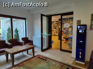 [P59] Teleferic Grand Hotel; prin lobby » foto by crismis
 - 
<span class="allrVoted glyphicon glyphicon-heart hidden" id="av1493468"></span>
<a class="m-l-10 hidden" id="sv1493468" onclick="voting_Foto_DelVot(,1493468,4449)" role="button">șterge vot <span class="glyphicon glyphicon-remove"></span></a>
<a id="v91493468" class=" c-red"  onclick="voting_Foto_SetVot(1493468)" role="button"><span class="glyphicon glyphicon-heart-empty"></span> <b>LIKE</b> = Votează poza</a> <img class="hidden"  id="f1493468W9" src="/imagini/loader.gif" border="0" /><span class="AjErrMes hidden" id="e1493468ErM"></span>