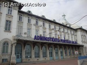 [P23] Clădirea Administrației Portului Galați este declarată ”monument istoric”.  » foto by Floryn81
 - 
<span class="allrVoted glyphicon glyphicon-heart hidden" id="av852613"></span>
<a class="m-l-10 hidden" id="sv852613" onclick="voting_Foto_DelVot(,852613,4457)" role="button">șterge vot <span class="glyphicon glyphicon-remove"></span></a>
<a id="v9852613" class=" c-red"  onclick="voting_Foto_SetVot(852613)" role="button"><span class="glyphicon glyphicon-heart-empty"></span> <b>LIKE</b> = Votează poza</a> <img class="hidden"  id="f852613W9" src="/imagini/loader.gif" border="0" /><span class="AjErrMes hidden" id="e852613ErM"></span>