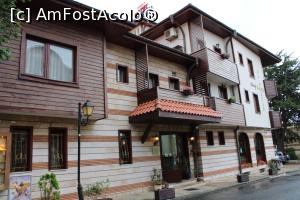 [P04] Nesebar, Boutique Hotel St. Stefan, se vede intrarea » foto by mprofeanu
 - 
<span class="allrVoted glyphicon glyphicon-heart hidden" id="av1207647"></span>
<a class="m-l-10 hidden" id="sv1207647" onclick="voting_Foto_DelVot(,1207647,4488)" role="button">șterge vot <span class="glyphicon glyphicon-remove"></span></a>
<a id="v91207647" class=" c-red"  onclick="voting_Foto_SetVot(1207647)" role="button"><span class="glyphicon glyphicon-heart-empty"></span> <b>LIKE</b> = Votează poza</a> <img class="hidden"  id="f1207647W9" src="/imagini/loader.gif" border="0" /><span class="AjErrMes hidden" id="e1207647ErM"></span>