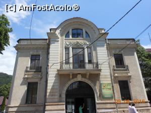 [P50] Piatra Neamț - Casă veche pe Str. Alexandru cel Bun.  » foto by iulianic
 - 
<span class="allrVoted glyphicon glyphicon-heart hidden" id="av752324"></span>
<a class="m-l-10 hidden" id="sv752324" onclick="voting_Foto_DelVot(,752324,4549)" role="button">șterge vot <span class="glyphicon glyphicon-remove"></span></a>
<a id="v9752324" class=" c-red"  onclick="voting_Foto_SetVot(752324)" role="button"><span class="glyphicon glyphicon-heart-empty"></span> <b>LIKE</b> = Votează poza</a> <img class="hidden"  id="f752324W9" src="/imagini/loader.gif" border="0" /><span class="AjErrMes hidden" id="e752324ErM"></span>