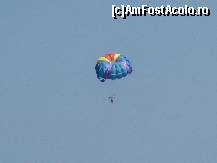 [P02] Parasailing » foto by raly
 - 
<span class="allrVoted glyphicon glyphicon-heart hidden" id="av452151"></span>
<a class="m-l-10 hidden" id="sv452151" onclick="voting_Foto_DelVot(,452151,4590)" role="button">șterge vot <span class="glyphicon glyphicon-remove"></span></a>
<a id="v9452151" class=" c-red"  onclick="voting_Foto_SetVot(452151)" role="button"><span class="glyphicon glyphicon-heart-empty"></span> <b>LIKE</b> = Votează poza</a> <img class="hidden"  id="f452151W9" src="/imagini/loader.gif" border="0" /><span class="AjErrMes hidden" id="e452151ErM"></span>