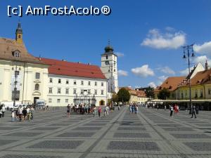 P01 [AUG-2016] Piața Mare din Sibiu, cu Turnul cu Ceas pe fundal. 