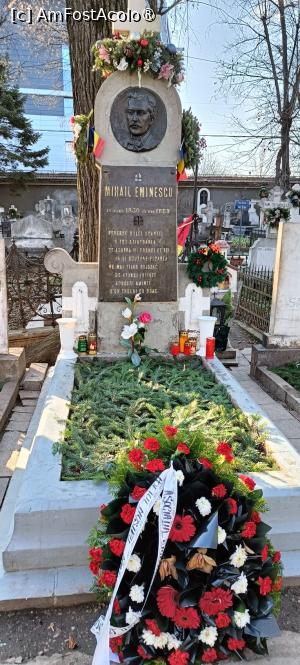 [P17] Mormântul poetului Mihai Eminescu - Cimitirul Bellu. » foto by tata123 🔱
 - 
<span class="allrVoted glyphicon glyphicon-heart hidden" id="av1466692"></span>
<a class="m-l-10 hidden" id="sv1466692" onclick="voting_Foto_DelVot(,1466692,4656)" role="button">șterge vot <span class="glyphicon glyphicon-remove"></span></a>
<a id="v91466692" class=" c-red"  onclick="voting_Foto_SetVot(1466692)" role="button"><span class="glyphicon glyphicon-heart-empty"></span> <b>LIKE</b> = Votează poza</a> <img class="hidden"  id="f1466692W9" src="/imagini/loader.gif" border="0" /><span class="AjErrMes hidden" id="e1466692ErM"></span>