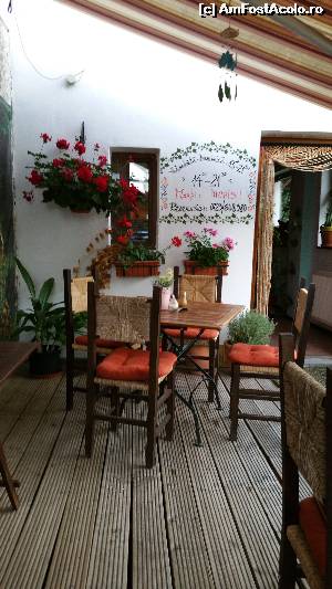 [P04] Bistro La Teleferic » foto by robert
 - 
<span class="allrVoted glyphicon glyphicon-heart hidden" id="av647215"></span>
<a class="m-l-10 hidden" id="sv647215" onclick="voting_Foto_DelVot(,647215,4690)" role="button">șterge vot <span class="glyphicon glyphicon-remove"></span></a>
<a id="v9647215" class=" c-red"  onclick="voting_Foto_SetVot(647215)" role="button"><span class="glyphicon glyphicon-heart-empty"></span> <b>LIKE</b> = Votează poza</a> <img class="hidden"  id="f647215W9" src="/imagini/loader.gif" border="0" /><span class="AjErrMes hidden" id="e647215ErM"></span>