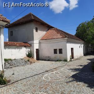 [P24] Brașov, Cetățuia de la Straja, Curtea interioară pe lângă zidurile din nord, se vede și Turnul de Apărare de Nord » foto by mprofeanu
 - 
<span class="allrVoted glyphicon glyphicon-heart hidden" id="av1436570"></span>
<a class="m-l-10 hidden" id="sv1436570" onclick="voting_Foto_DelVot(,1436570,4703)" role="button">șterge vot <span class="glyphicon glyphicon-remove"></span></a>
<a id="v91436570" class=" c-red"  onclick="voting_Foto_SetVot(1436570)" role="button"><span class="glyphicon glyphicon-heart-empty"></span> <b>LIKE</b> = Votează poza</a> <img class="hidden"  id="f1436570W9" src="/imagini/loader.gif" border="0" /><span class="AjErrMes hidden" id="e1436570ErM"></span>