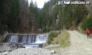 [P05] Mai jos puțin de această cădere de apă este o minihidrocentrală.  » foto by Aurici
 - 
<span class="allrVoted glyphicon glyphicon-heart hidden" id="av694371"></span>
<a class="m-l-10 hidden" id="sv694371" onclick="voting_Foto_DelVot(,694371,4725)" role="button">șterge vot <span class="glyphicon glyphicon-remove"></span></a>
<a id="v9694371" class=" c-red"  onclick="voting_Foto_SetVot(694371)" role="button"><span class="glyphicon glyphicon-heart-empty"></span> <b>LIKE</b> = Votează poza</a> <img class="hidden"  id="f694371W9" src="/imagini/loader.gif" border="0" /><span class="AjErrMes hidden" id="e694371ErM"></span>