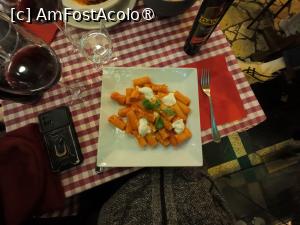 [P39] L’antica Fraschetta - rigatoni alla sorentina » foto by Dragoș_MD
 - 
<span class="allrVoted glyphicon glyphicon-heart hidden" id="av1473280"></span>
<a class="m-l-10 hidden" id="sv1473280" onclick="voting_Foto_DelVot(,1473280,4732)" role="button">șterge vot <span class="glyphicon glyphicon-remove"></span></a>
<a id="v91473280" class=" c-red"  onclick="voting_Foto_SetVot(1473280)" role="button"><span class="glyphicon glyphicon-heart-empty"></span> <b>LIKE</b> = Votează poza</a> <img class="hidden"  id="f1473280W9" src="/imagini/loader.gif" border="0" /><span class="AjErrMes hidden" id="e1473280ErM"></span>
