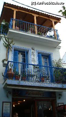 [P14] Casa din Skiathos.Magazin de souvernir la parter » foto by CristinaBr
 - 
<span class="allrVoted glyphicon glyphicon-heart hidden" id="av262268"></span>
<a class="m-l-10 hidden" id="sv262268" onclick="voting_Foto_DelVot(,262268,4735)" role="button">șterge vot <span class="glyphicon glyphicon-remove"></span></a>
<a id="v9262268" class=" c-red"  onclick="voting_Foto_SetVot(262268)" role="button"><span class="glyphicon glyphicon-heart-empty"></span> <b>LIKE</b> = Votează poza</a> <img class="hidden"  id="f262268W9" src="/imagini/loader.gif" border="0" /><span class="AjErrMes hidden" id="e262268ErM"></span>